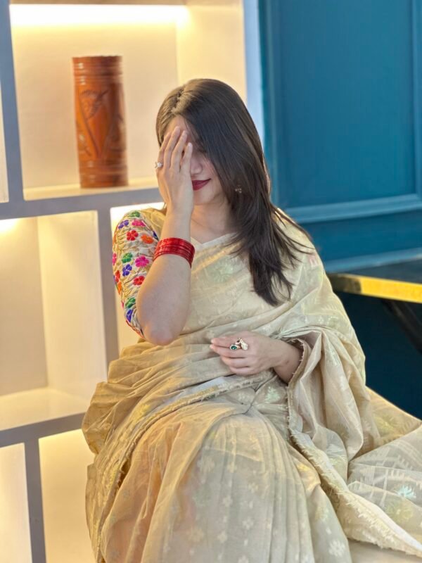 টাচ অব গোল্ড - Image 2