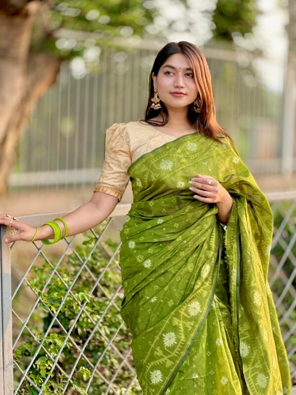 শ্যাওলা রঙের বাঁধন